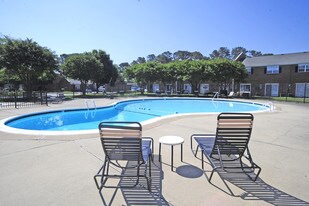 Diamond Springs Apartments