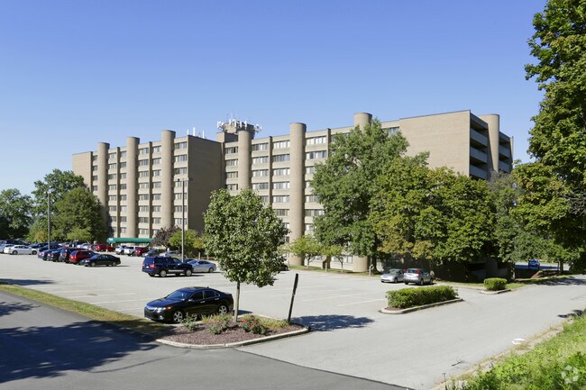 The Racquet Club Apartments