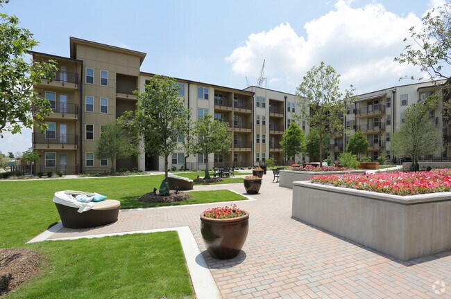 Discovery at Castle Hills Apartments