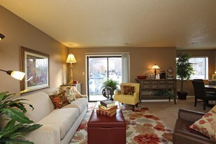 Hampton Harbor Apartments