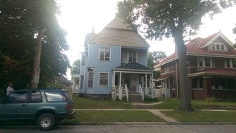 525 Livingston Ave NE Grand Rapids MI Apartments