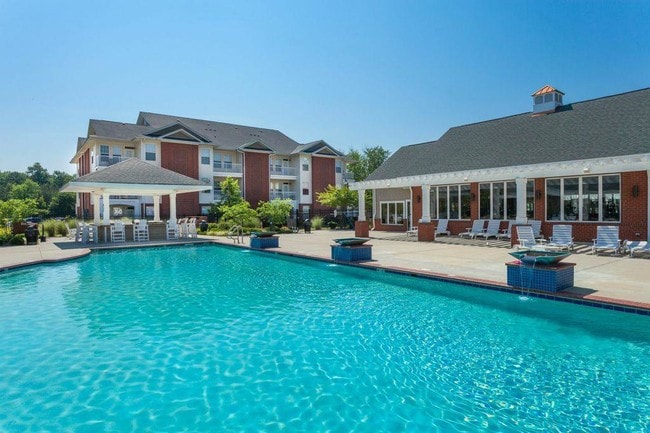 1200 Acqua Luxury Lifestyle Apartments