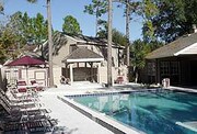 Douglaston Villas & Townhomes Apartments