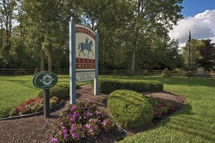 Country Club Manor Apartments