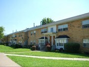 Towns at Governor's Square Apartments