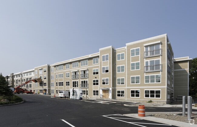 Hanover Vinnin Square Apartments