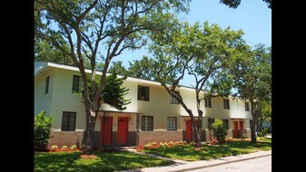 Clearwater Oaks Apartments