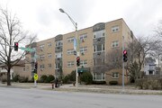209 S Oak Park Ave Apartments