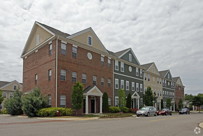 The Pointe at New Town Apartments