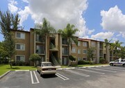 Oaks at Pompano Apartments