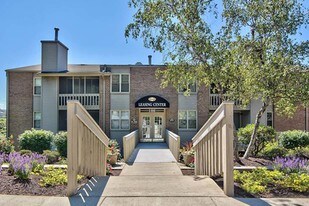Summit Pointe Apartments