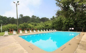 Woodland Falls Apartments