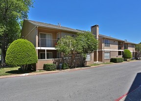 Valley Oaks Apartments