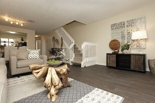 Crown Pointe Apartments