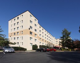 Summit Hills Apartments