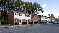 Shamrock Gardens Townhomes Apartments