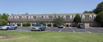 Christopher Crossing Apartments