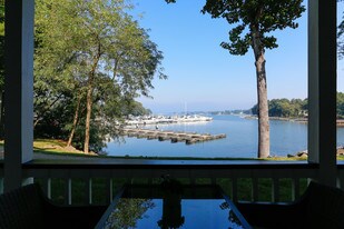 Sailpointe At Lake Norman Apartments
