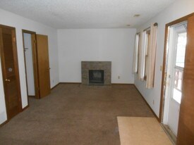 1817 Knox St Lincoln NE Apartments