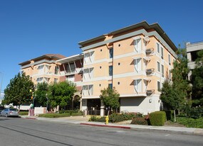 Atrium Garden Studios Apartments