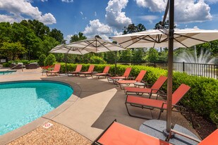 Hideaway Lake Luxury Apartments