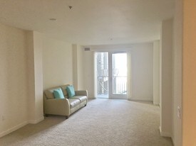 423 7th St Oakland CA