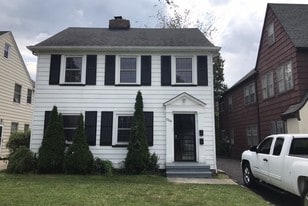 17014 Kenyon Rd Shaker Heights OH