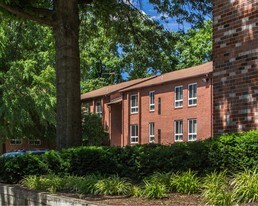 Glen Arbor Apartments