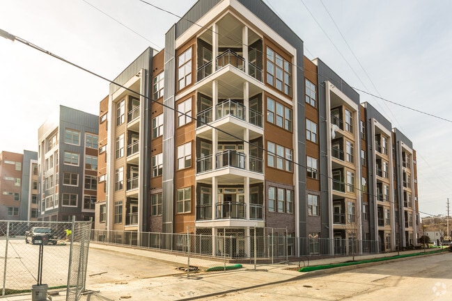 Aspire Midtown Apartments