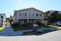 1132 N Maryland Ave Apartments