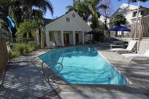 Lomita Court Apartments