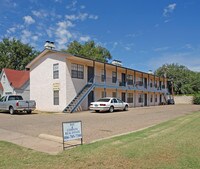 2506 20th St Apartments