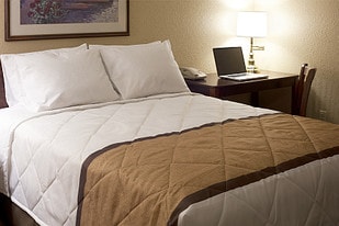 Furnished Studio – Toledo - Maumee Apartments