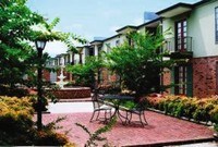 Fontainbleu Terrace Apartments