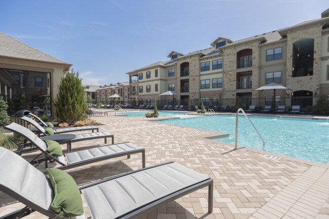 Sovereign at Cinco Ranch Apartments