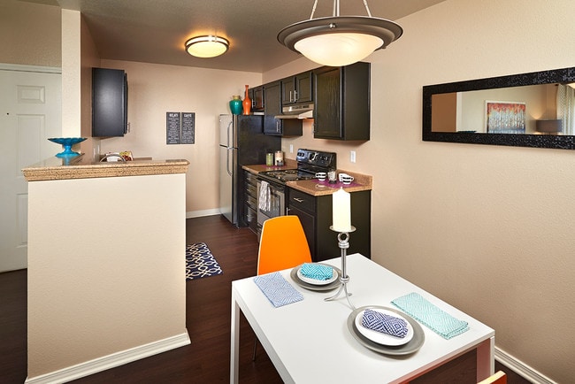 Crossroads at City Center Apartamentos