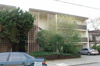 404 Stannage Ave Apartments
