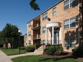 Deerfield Run & Villlage Square North Apartments