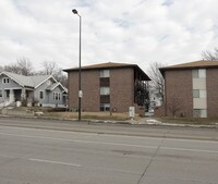 712 S 27th St Apartments