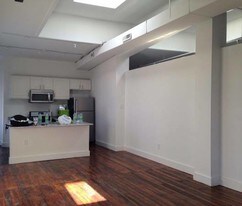306 Market St Philadelphia PA Apartments