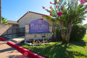 Plaza Azul Apartments Houston Plaza Azul Apartments Houston