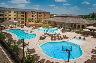 Villas In Westover Hills Apartments