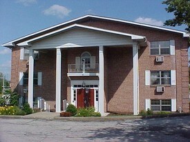 20 N Wickliffe Cir Austintown OH Apartments