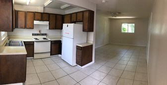 1097 Highlands Dr Naples FL Apartments