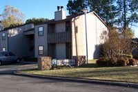 Glen Oaks Apartments