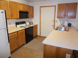 2001 Sterling Ct Findlay OH Apartments