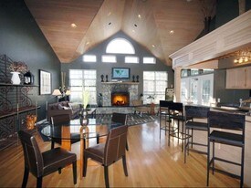 Village Club of Farmington Hills Apartments