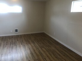 409 Rose Ave Apartments