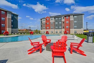 Monarch 716-Per Bed Leases Apartments