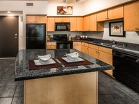 Building Photo - Paramount on Lake Eola Apartments in Orlando, Florida